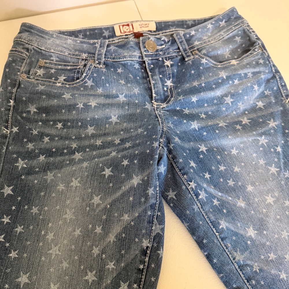 LEI Ashley Low Rise Skinny Jeans Star Print Medium Wash Denim Womens Size 7